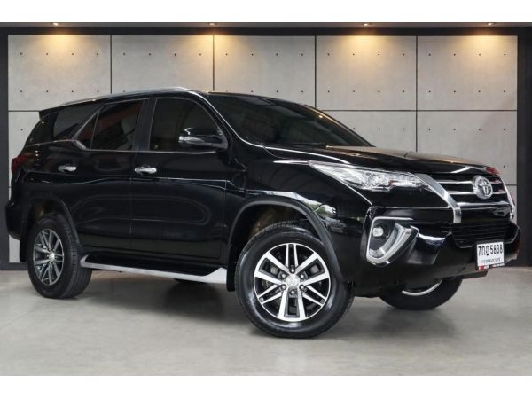 2018 Toyota Fortuner 2.8 V 4WD SUV AT (ปี 15-18) B5838 รูปที่ 0